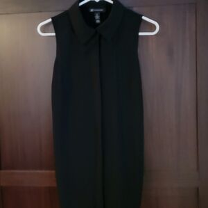 Sleeveless Button Down Black Top Like New INC Tailored Fit Side Slits S/M